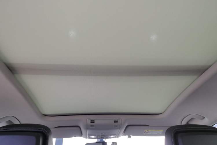 Used Volkswagen Magotan 2023 2 Million Units Limited Edition 330TSI DSG Leading Version
