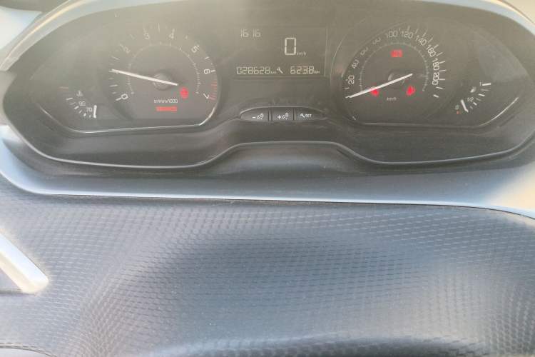 Used Peugeot 2008 2014 1.6L Manual Trend Edition Instrument Cluster
