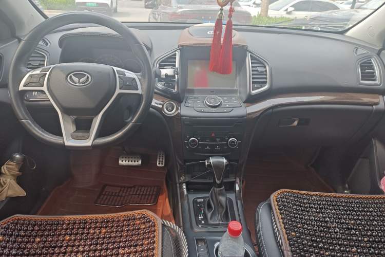 Used HYOSOW S6 2016 1.5T CVT Enjoyment Model Center Console