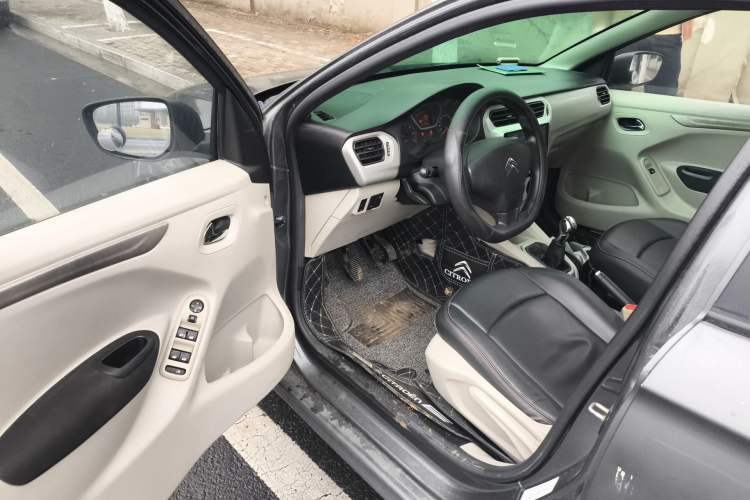 Used Citroen Elysee 2014 1.6L Manual Comfort Model
