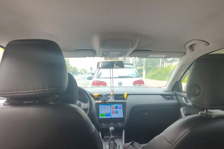 Used Skoda Octavia 2017 Classic Model 1.6L Automatic Standard Edition Headliner