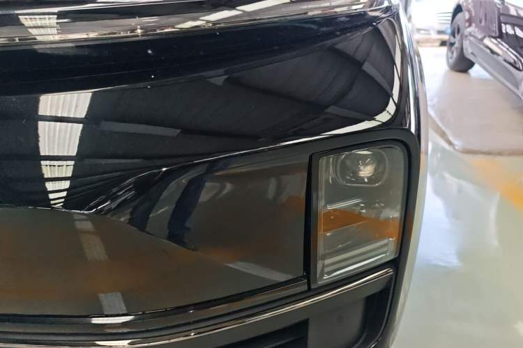 Used Li Auto L8 2023 Pro Model
