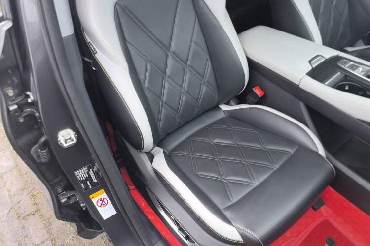 Used Changan CS75 PLUS 2023 3rd Generation 2.0T Automatic Flagship Model
