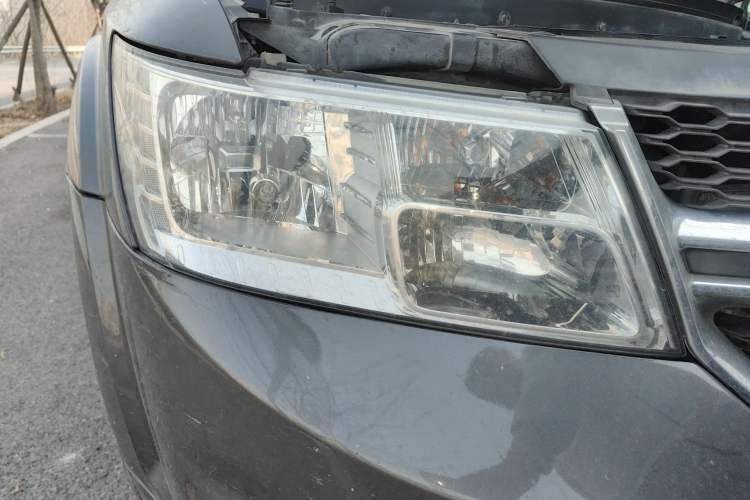 Used Dodge Journey 2013 2.4L Two-Wheel Drive Luxury Version