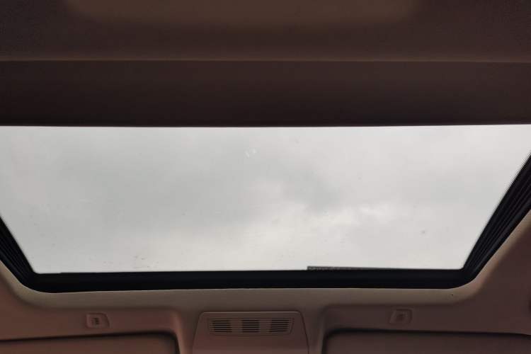 Used BMW 5 Series 2017 528Li Leading Model