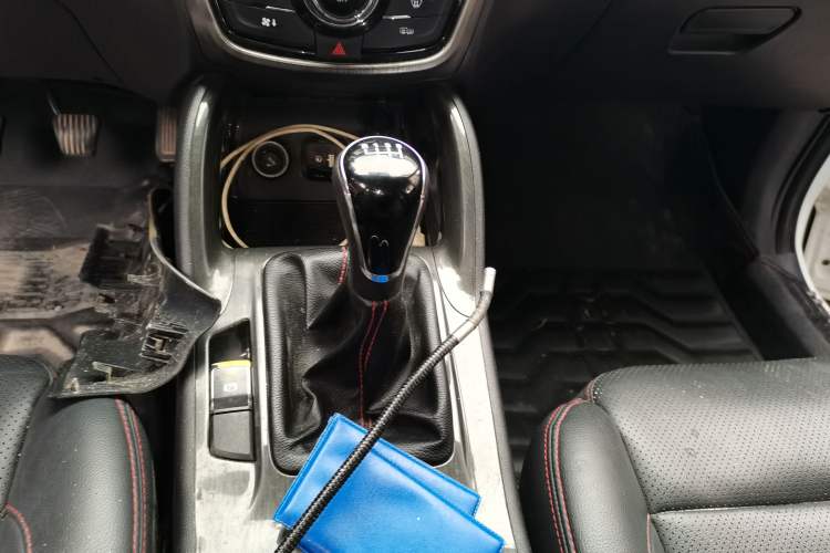 Used CHANGAN CS75 2017 Shangku Edition 1.5T Manual ZhiXiang Model
