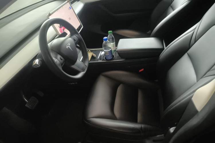 Used Tesla Model Y 2022 Rear-Wheel-Drive Version
