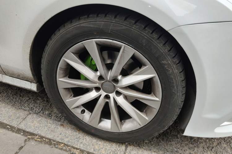 Used Audi A7 2018 35 TFSI Fashion Model Right Front Wheel Hub