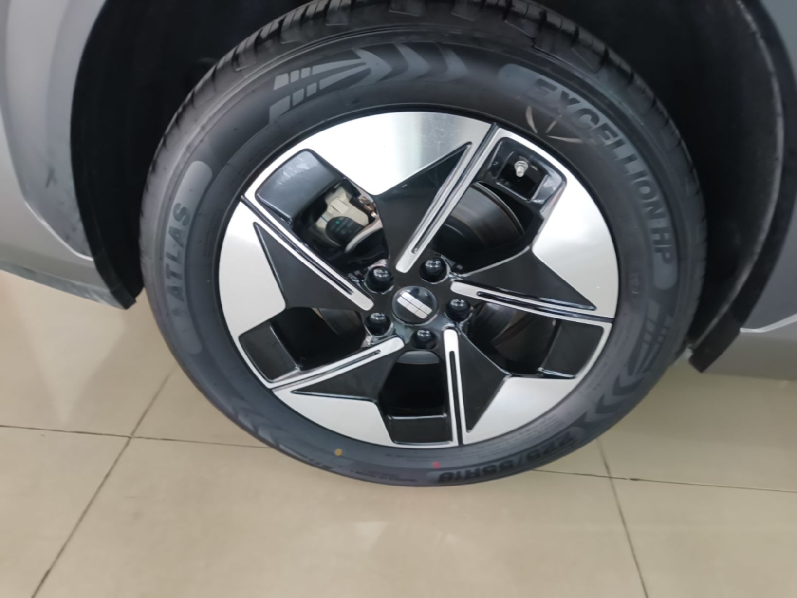 Geely Galaxy E5 2026 Model 610km Exploration+ Edition — снимка 11