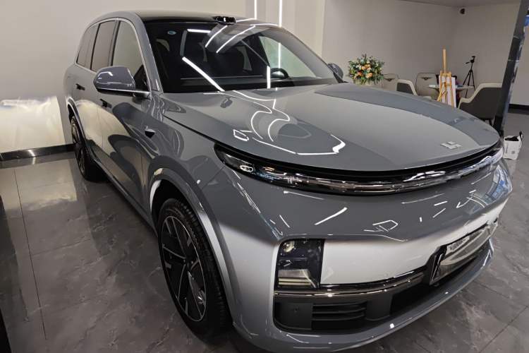 Used Li Auto L8 2025 Ultra Smart Refreshed Edition Front Right 45 Deg