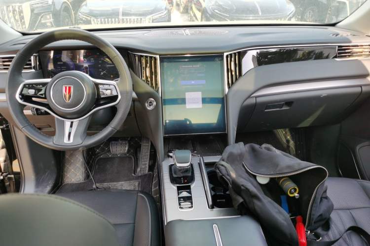 Used Hongqi HS7 PHEV 2024 2.0T PHEV Four-Wheel Drive Flagship Edition 7 Seats
