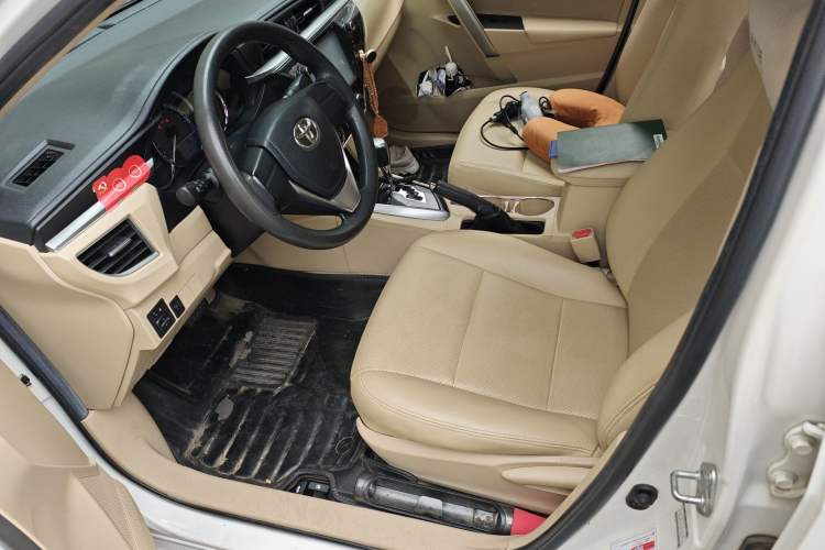 Used Toyota Corolla 2014 1.6L CVT GL Left Front Seat