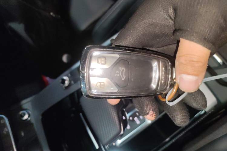 Used Audi Q5L 2025 quattro 45th Anniversary Edition 40 TFSI Sporty and Dynamic Model
