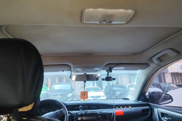 Used Toyota Levin 2016 Dual-Engine 1.8H GS E-CVT Elite Model with Sunroof Headliner