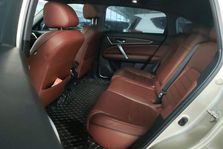 Used Honda UR-V 2017 370TURBO Four-Wheel Drive Prestige Edition China V Left Rear Seat