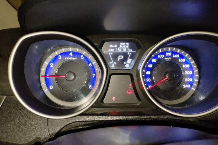 Used Hyundai Elantra (5th Generation / Langdong) 2012 1.6L Automatic Fashion Edition