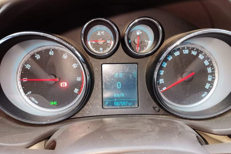 Used Buick Regal 2015 2.0L Leading Fashion Edition