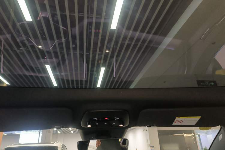 Used Volvo EX30 2025 Rear-Drive Long-Range Version Ultra