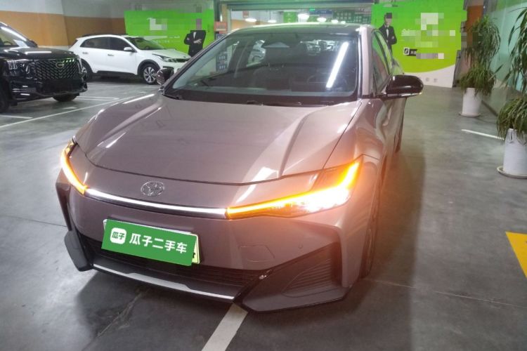 Used Toyota bZ3 2023 616 km Long-Range Premium
