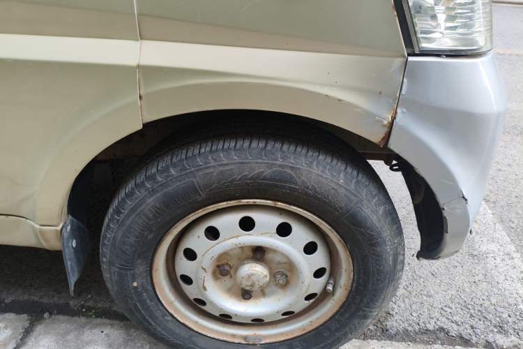 Used Wuling Rongguang 2011 1.2L Base Version
