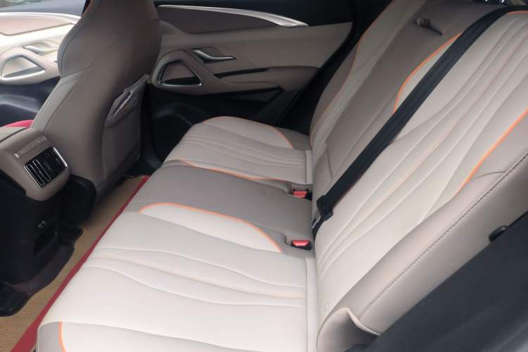 Used BYD Song Pro New Energy 2024 HONOR Edition DM-i 71KM Navigation Model
