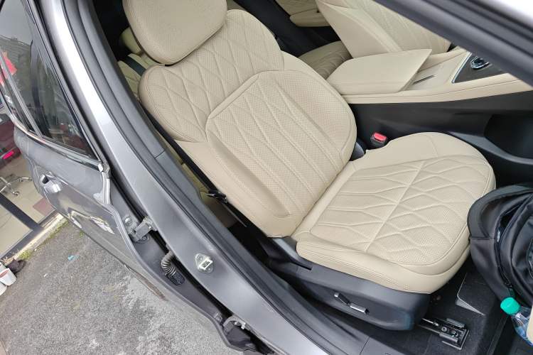 Used Geely Auto Monjaro L 2025 Dongfang Yao 2.0TD Automatic Lanxing Edition Right Front Seat