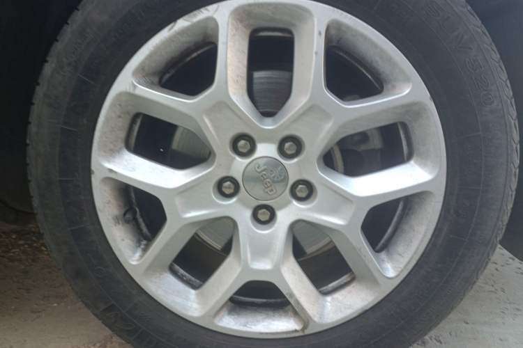 Used Jeep Renegade 2016 1.4T Automatic Jingneng Edition Right Front Wheel Hub