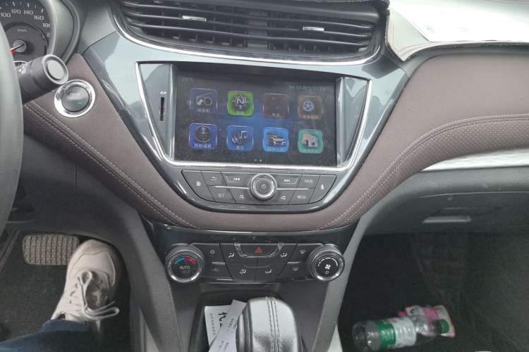 Used Chevrolet Malibu 2018 530T Automatic Luxury Edition Audio And AC Panel