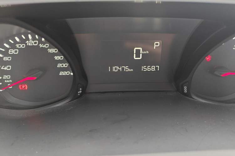 Used Peugeot 308 2019 1.6L Automatic Luxury Version China V Standard Odometer Close Up