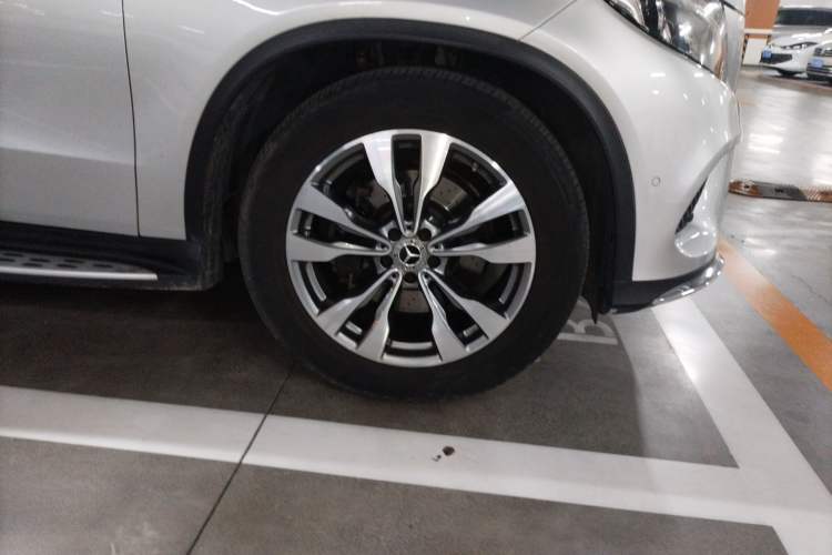 Used Mercedes-Benz GLE Coupe 2018 GLE 400 4MATIC Coupe SUV Right Front Wheel Hub