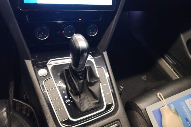 Used Volkswagen Magotan 2017 330TSI DSG Leading Model Gear Lever