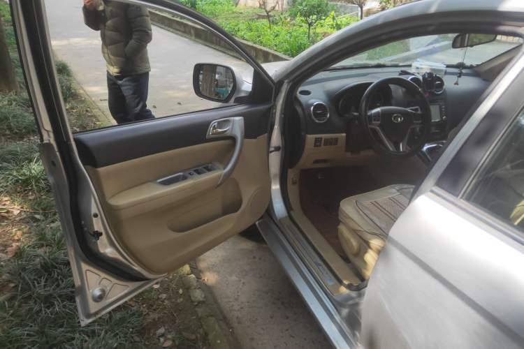 Used Haval H6 2011 2.0L Manual Two-Wheel Drive Elite Version