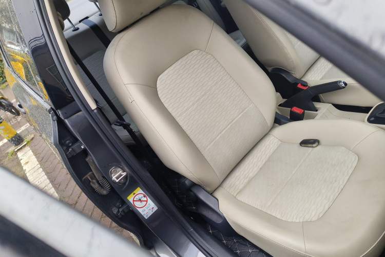 Used Skoda Rapid 2015 1.6L Automatic Smart Selection Model