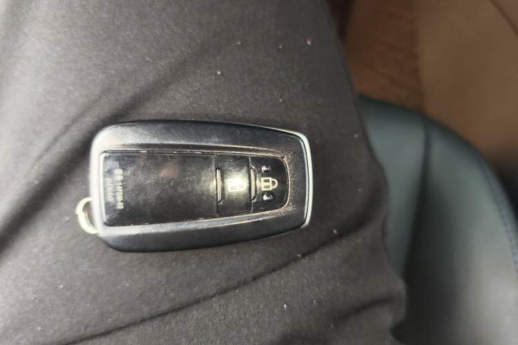 Used Toyota C-HR 2020 2.0L Leading Edition Interior 1