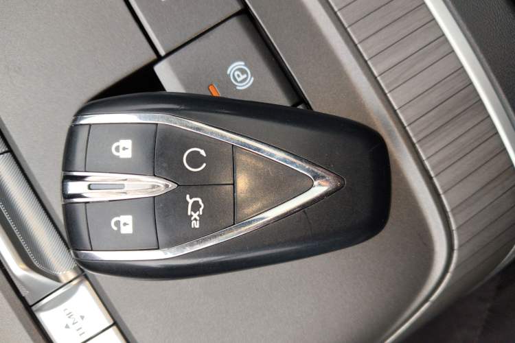 Used Changan Eado PHEV 2025 Smart New Blue Whale 145KM Battleship Edition