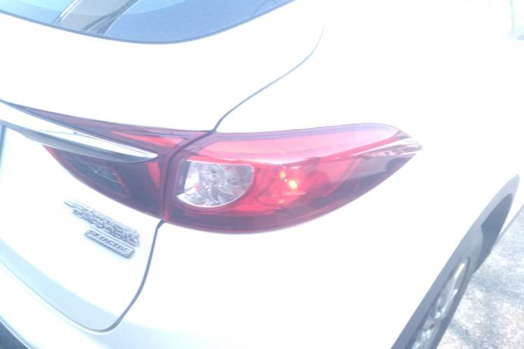 Used Mazda CX-4 2018 2.0L Automatic Two-Wheel Drive Blue Sky Premium Upgrade Version China V Standard