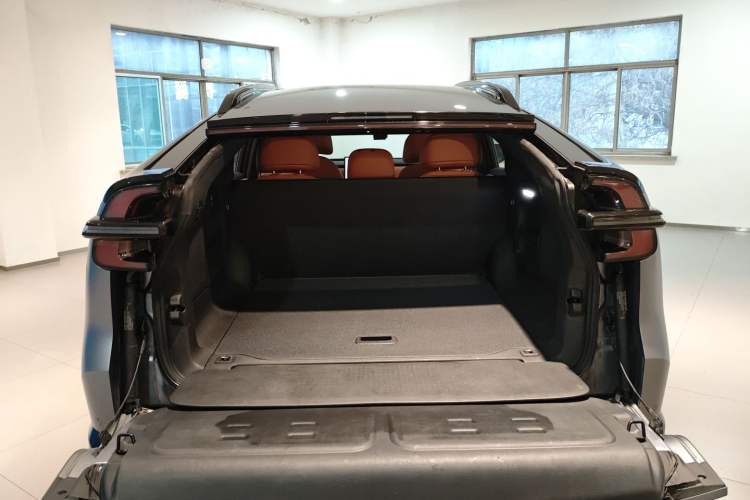 Used CHANGAN NEVO E07 2025 All-Electric 4x4 90kWh Ultra High-Performance Edition Trunk