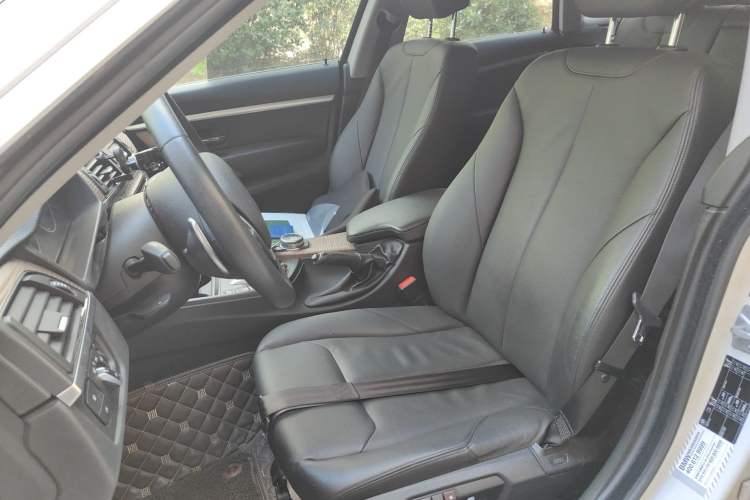 Used BMW 3 Series GT 2013 328i Sport Design Package Left Front Seat