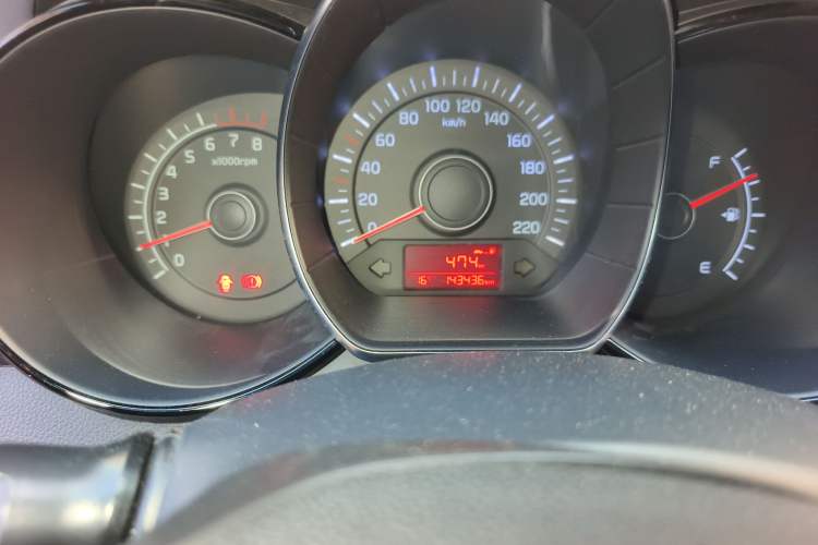 Used Kia K2 2015 Sedan 1.4L MT GLS