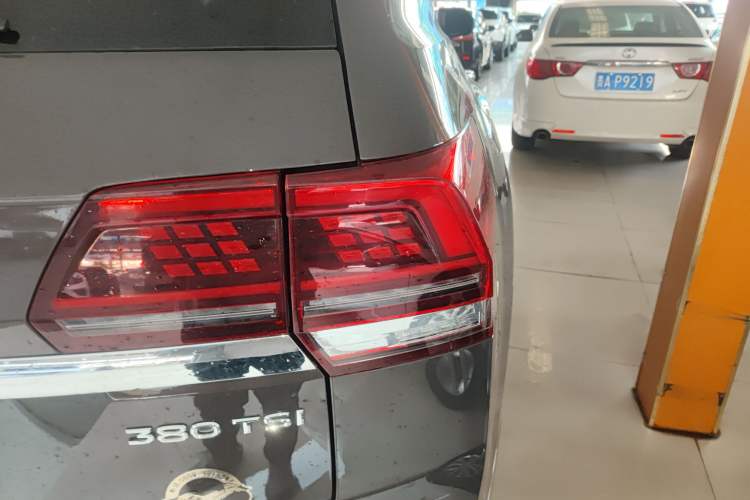 Used Volkswagen Teramont 2017 380TSI Four-Wheel Drive Luxury Edition Exterior 3