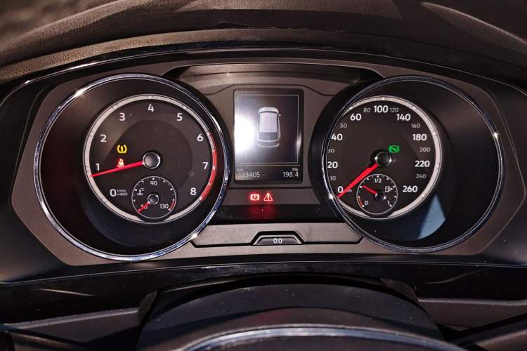 Used Volkswagen Tiguan L 2019 330TSI Automatic Two-Wheel Drive Smart Luxury Version China V Emission Standard