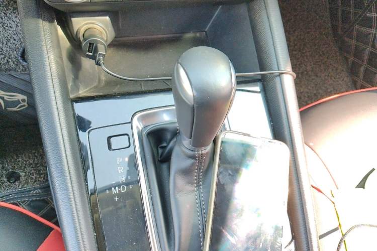 Used Mazda CX-5 2017 2.0L Automatic 2WD ZhiShang Trim China V Standard Gear Lever