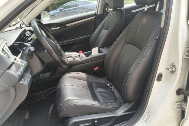 Used Honda Civic 2016 220TURBO CVT Prestige Edition
