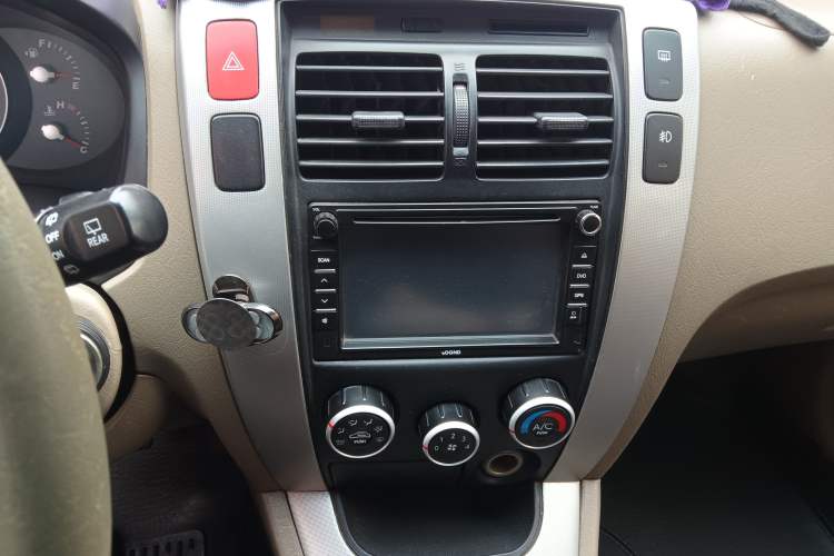 Used Hyundai Tucson 2009 2.0L Manual Two-Wheel Drive Fashion Edition
