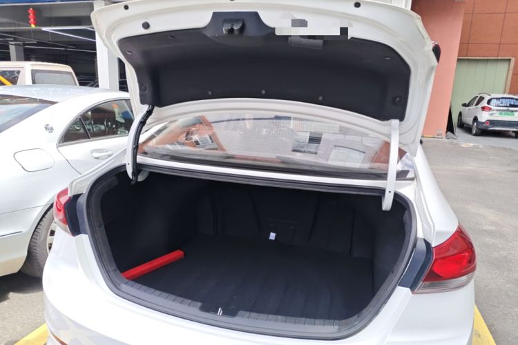 Used Hyundai Elantra (6th Generation / Lingdong) 2018 1.4T Dual-Clutch Xuan Dong · Dynamic Edition Trunk