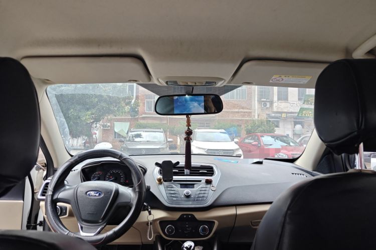 Used Ford Escort 2015 1.5L Manual Comfort Model
