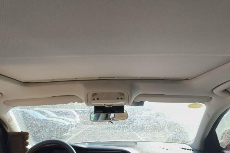 Used Audi A4L 2012 2.0 TFSI automatic standard version
