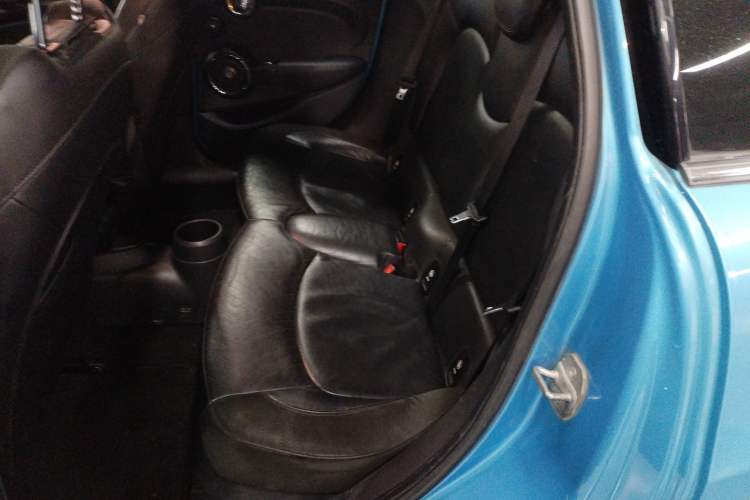 Used MINI 2015 1.5T COOPER Excitement Five-Door Edition Left Rear Seat