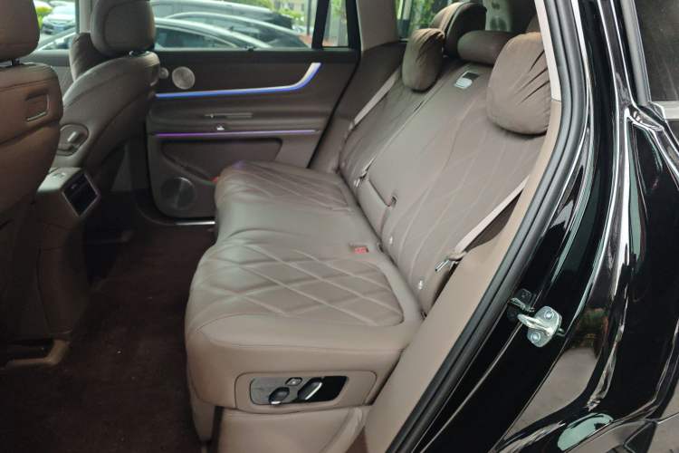 Used Hima AITO M9 2025 Extended-Range Ultra Version 52 kWh 5-Seater Edition Left Rear Seat