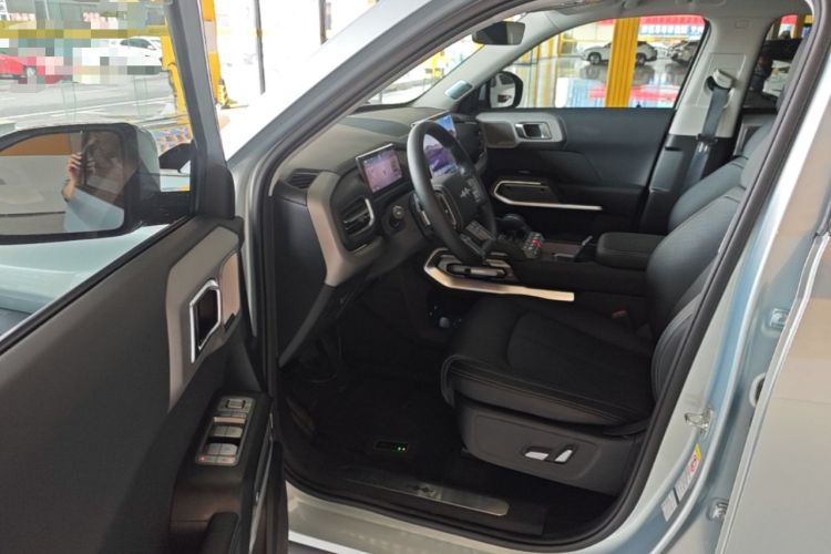 Used Formula Leopard Titanium 3 2025 501KM All-Wheel Drive Intelligent Driving Ultra Version
